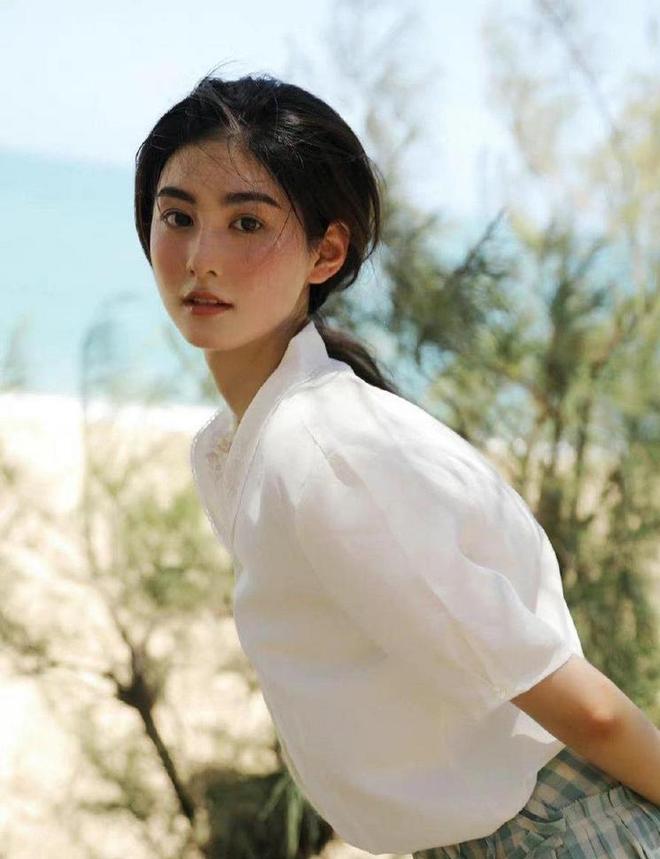 旅美球员邓雨婷即将到队，中国女篮加紧备战世界杯