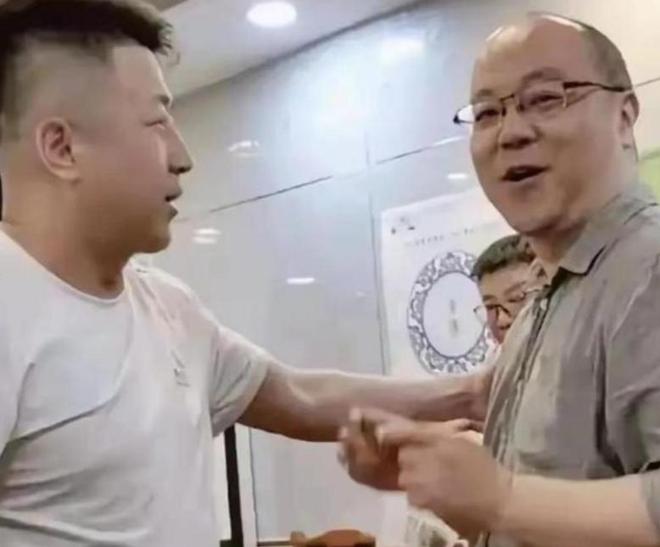 世界首富也吃闭门羹:入会费100万美元,贝索斯排队6年还没进去