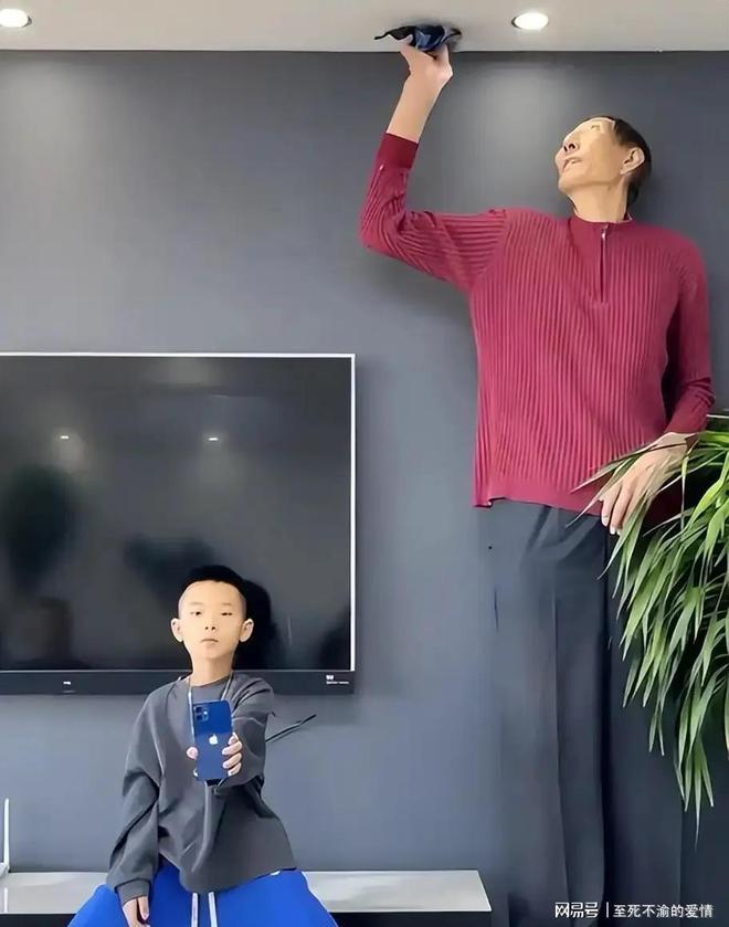 皮克福德创纪录!18次世界杯出场成队史第一,凯恩平鲁尼纪录